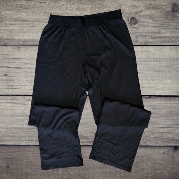 Juicy Couture 2PC Short Sleeve Top & Long Pants Pajama Set, Black - Picture 4 of 8